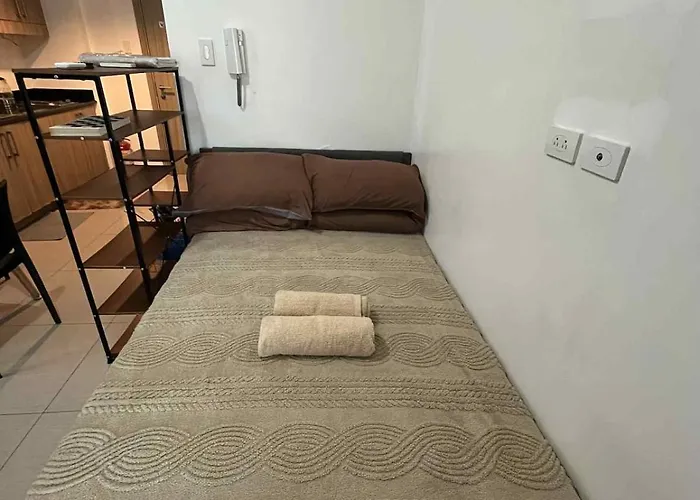 Cozy 2 Beds Near Mall Of